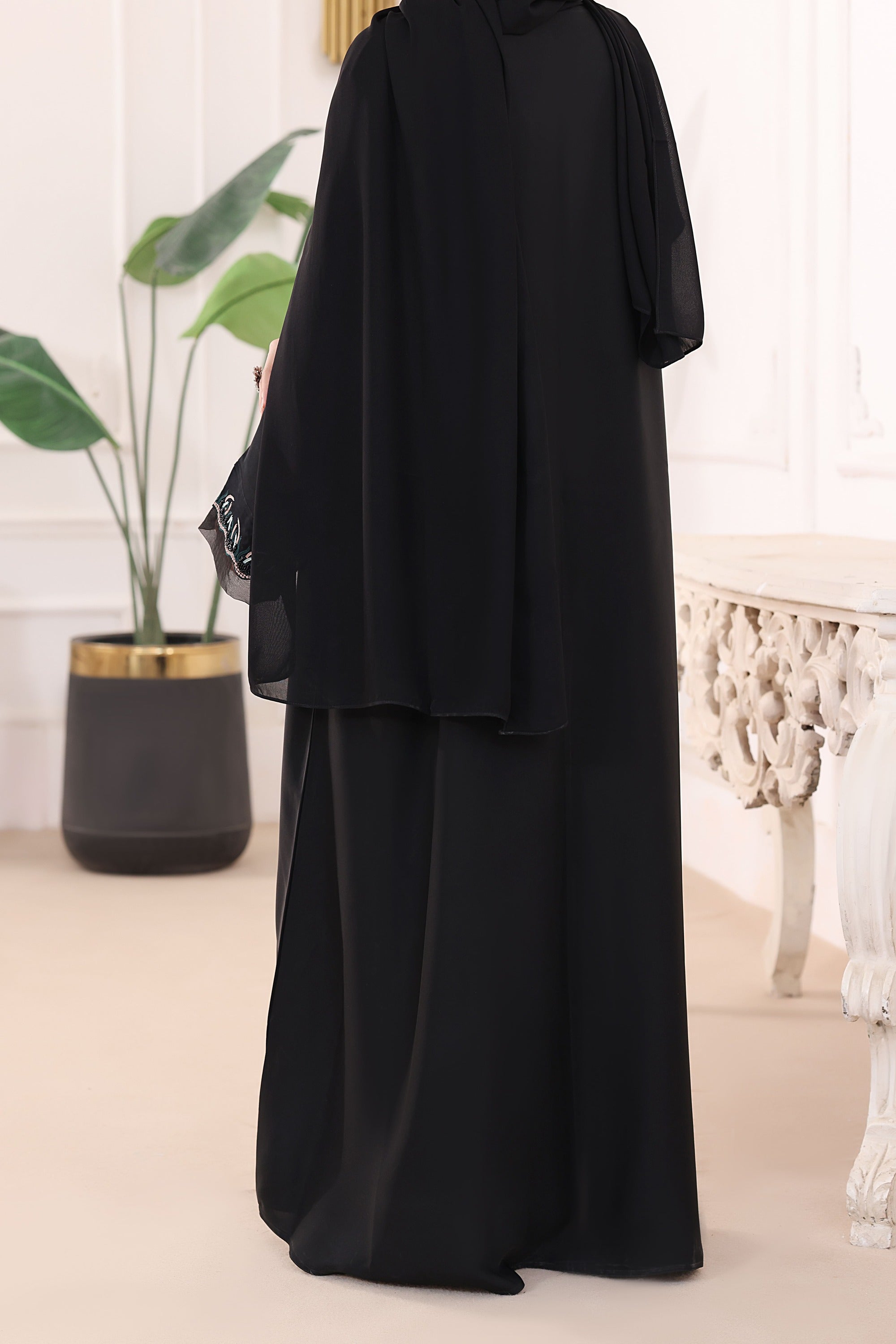 Hira Black