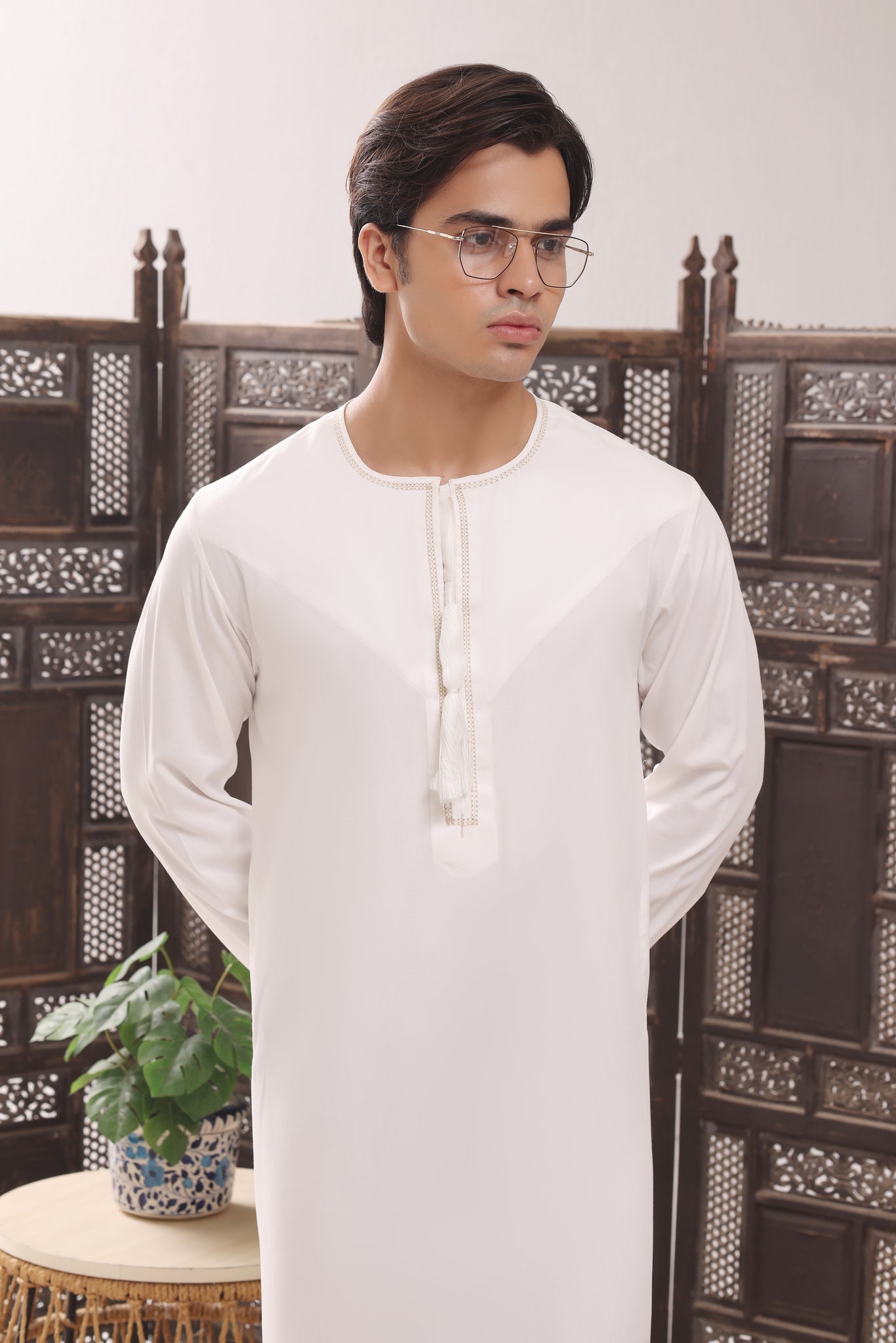 Off-White Omani Jubbah | J060